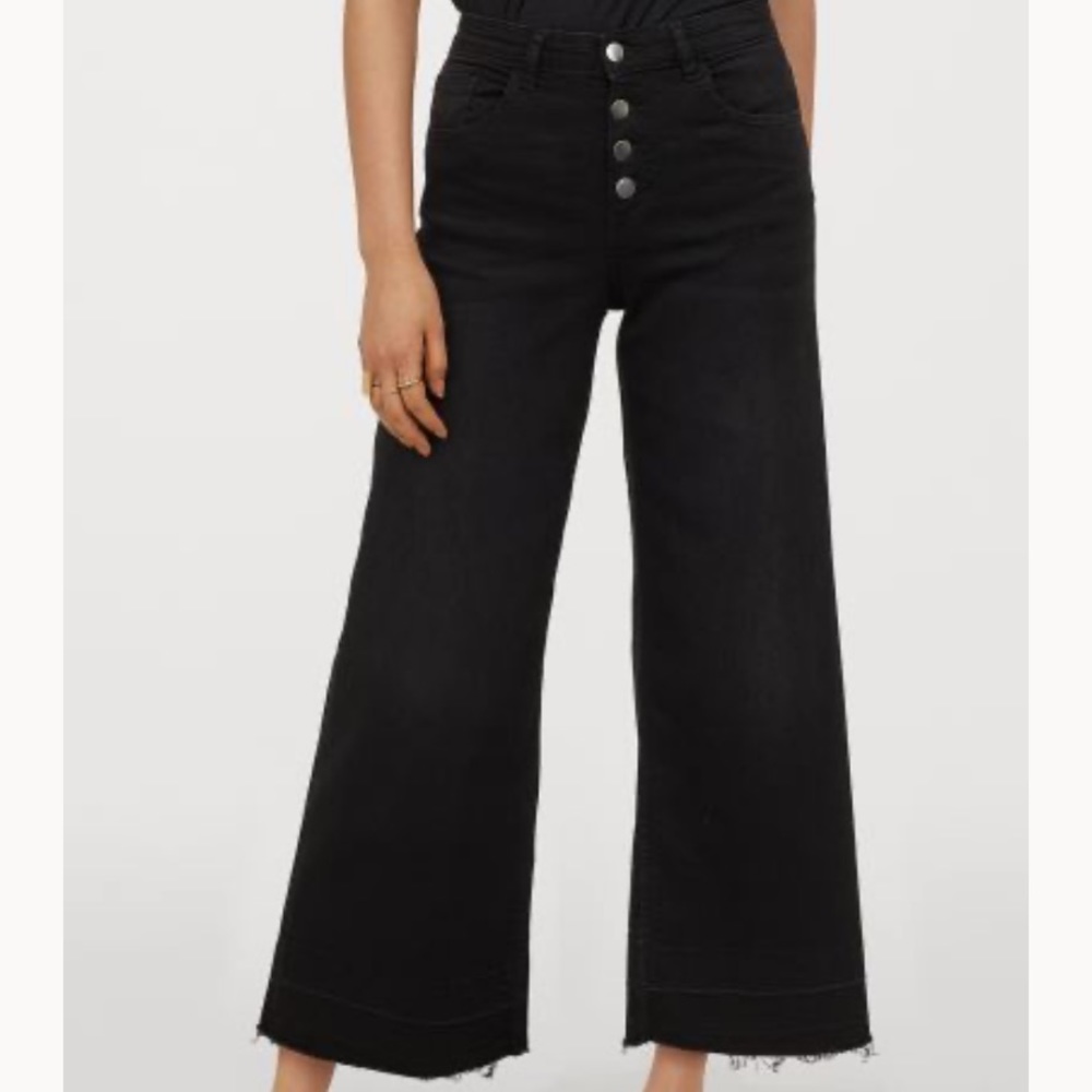 Wide Leg Cropped Jeans - Black